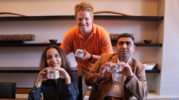 Ottawa tea startup gives Syrian refugees a place to work, aims to aid settlement